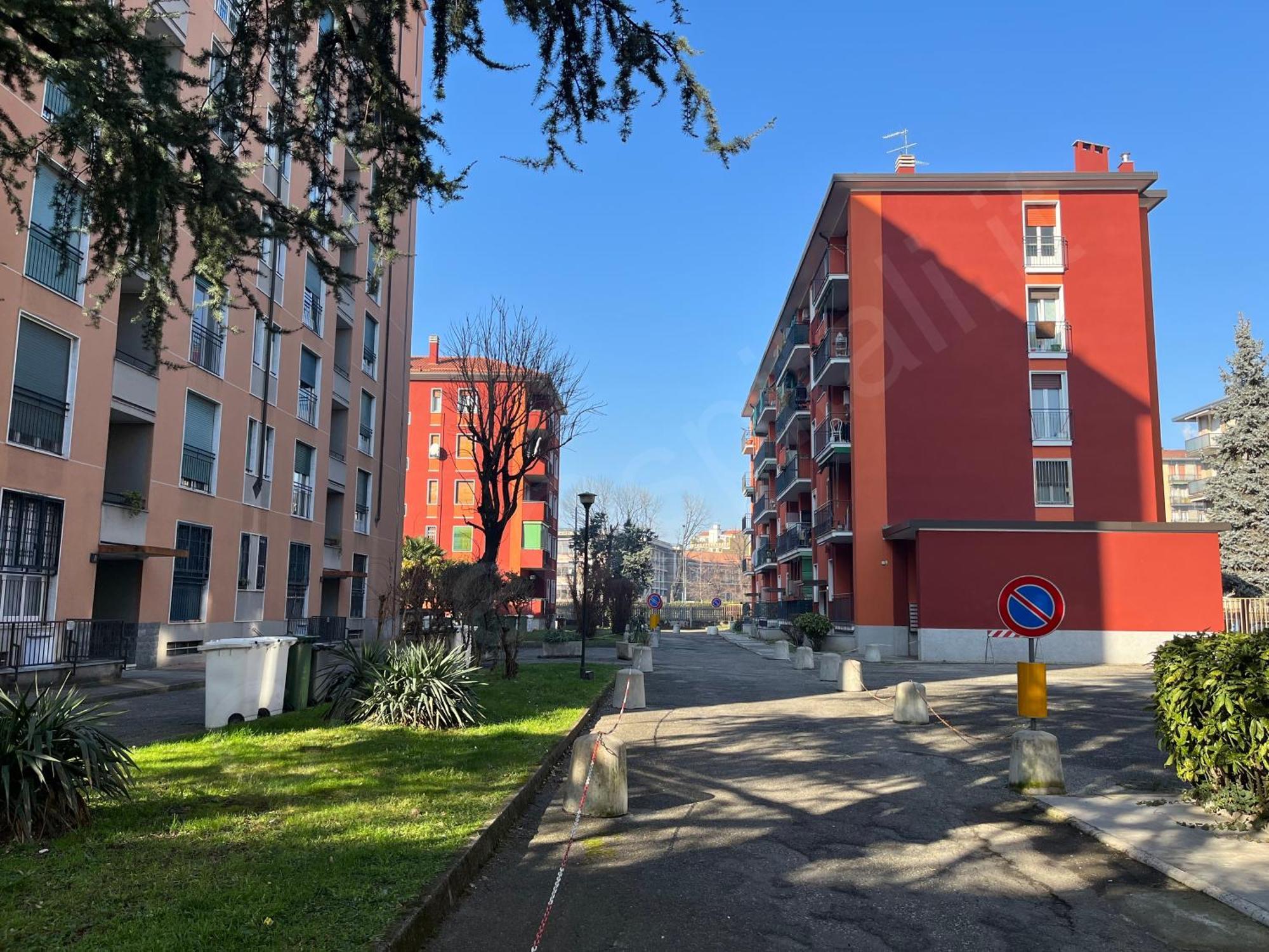 Appartement Caseospitali - Alice's House, Funzionale Trilocale Con Arredi Moderni *