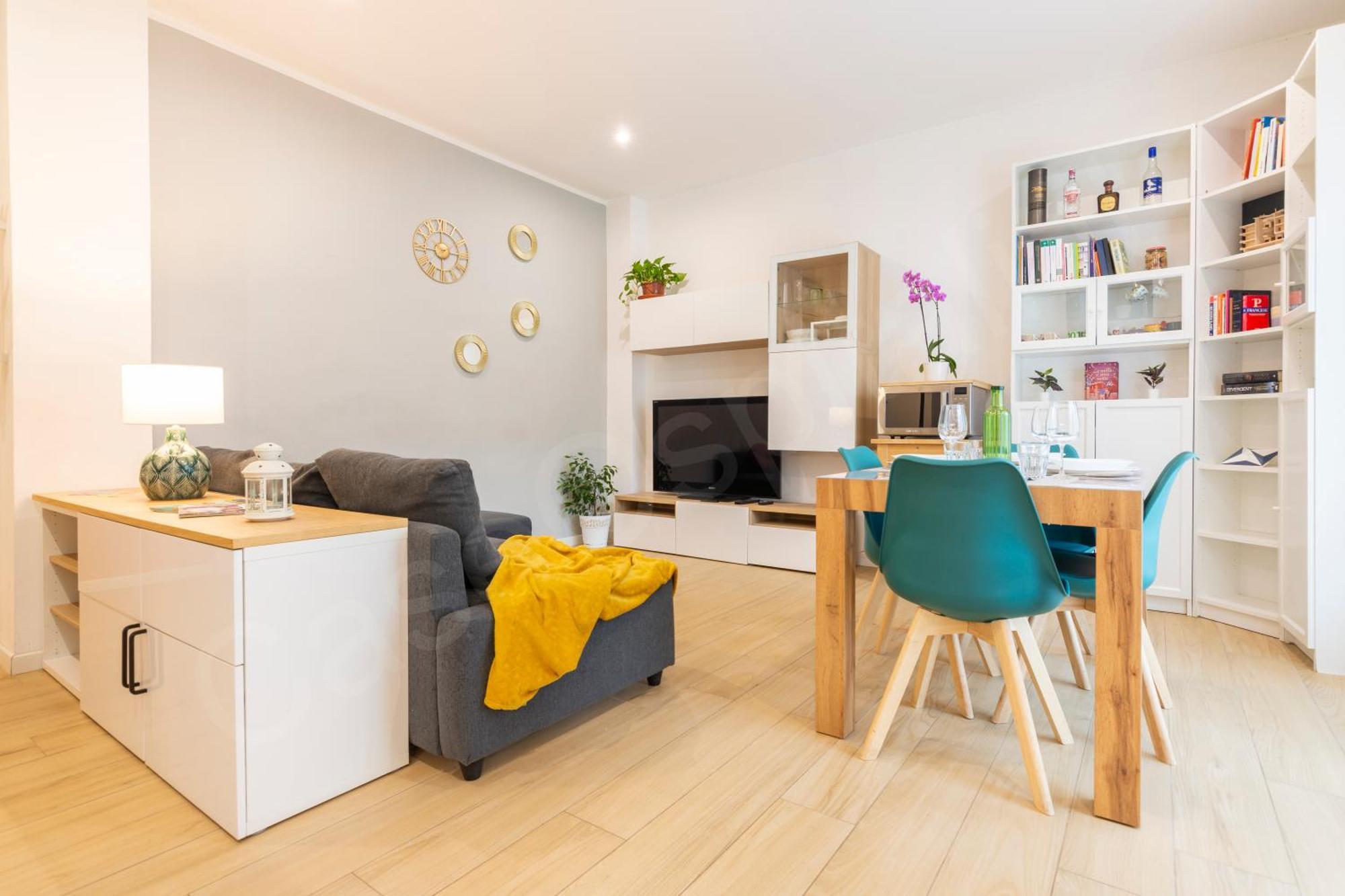 Caseospitali - Alice's House, Funzionale Trilocale Con Arredi Moderni Appartement